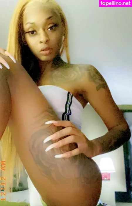 Xoxorosemariee OnlyFans Thumbnail #VOBMAgCASI