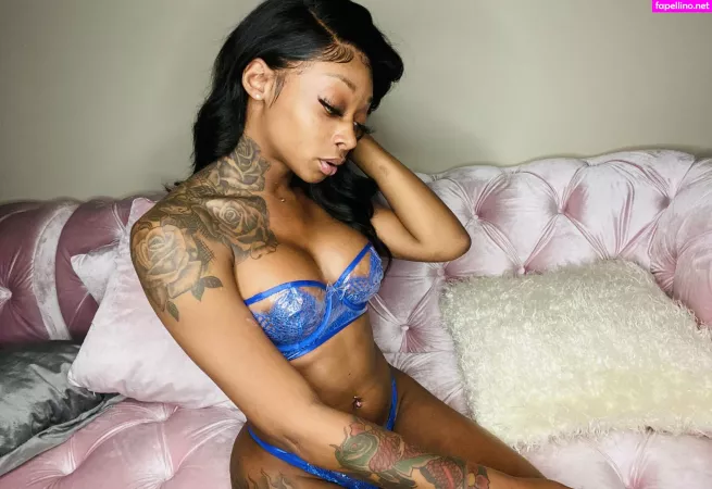 Xoxorosemariee OnlyFans Thumbnail #yKKu9xcuQp