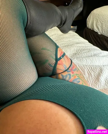 Xratedwife OnlyFans Thumbnail #r3o2MQ4jZ2