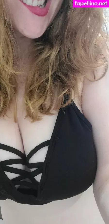 Xsarabellumx OnlyFans Thumbnail #Fmq7a8zQso