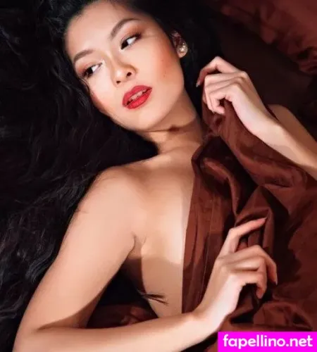 Xveepi OnlyFans Thumbnail #0lMviNhZJW