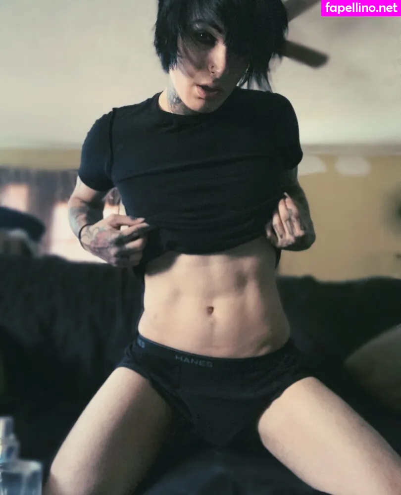 chrisssdecembercx, xxchrissdecemberxx Nude Leaked OnlyFans Photo #8l4eJHNd76