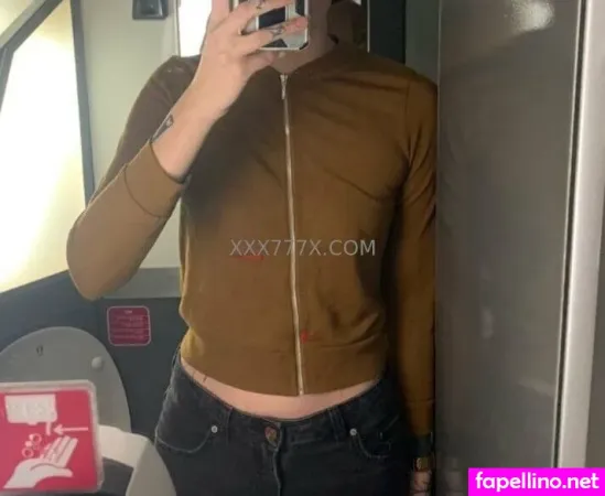 Xxx777x OnlyFans Thumbnail #9O3w30DVb3