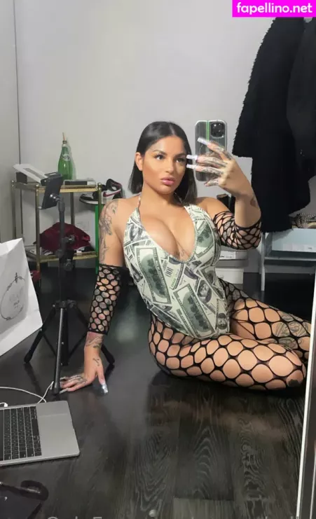 Xxxarabella OnlyFans Thumbnail #zdf2KAxCd1