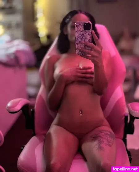 Xxxelmarie OnlyFans Thumbnail #4Ts1IvrM2t
