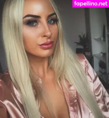 Xxxks OnlyFans Thumbnail #9WKWmWp2xC