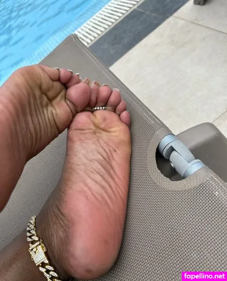 Xxxquisitesoles OnlyFans Thumbnail #PHwWKMIyjC