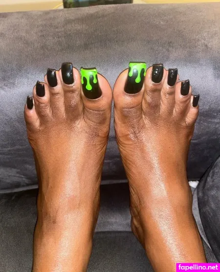 Xxxquisitesoles OnlyFans Thumbnail #quuNePU7qR