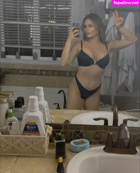 Xxxvanessaxxx OnlyFans Thumbnail #C2PGftgZn6