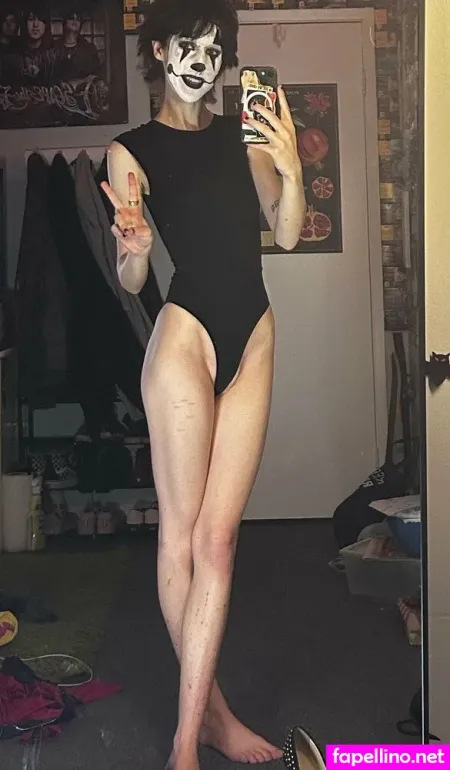 Xxxzombiezx OnlyFans Thumbnail #uWf4PSmko8