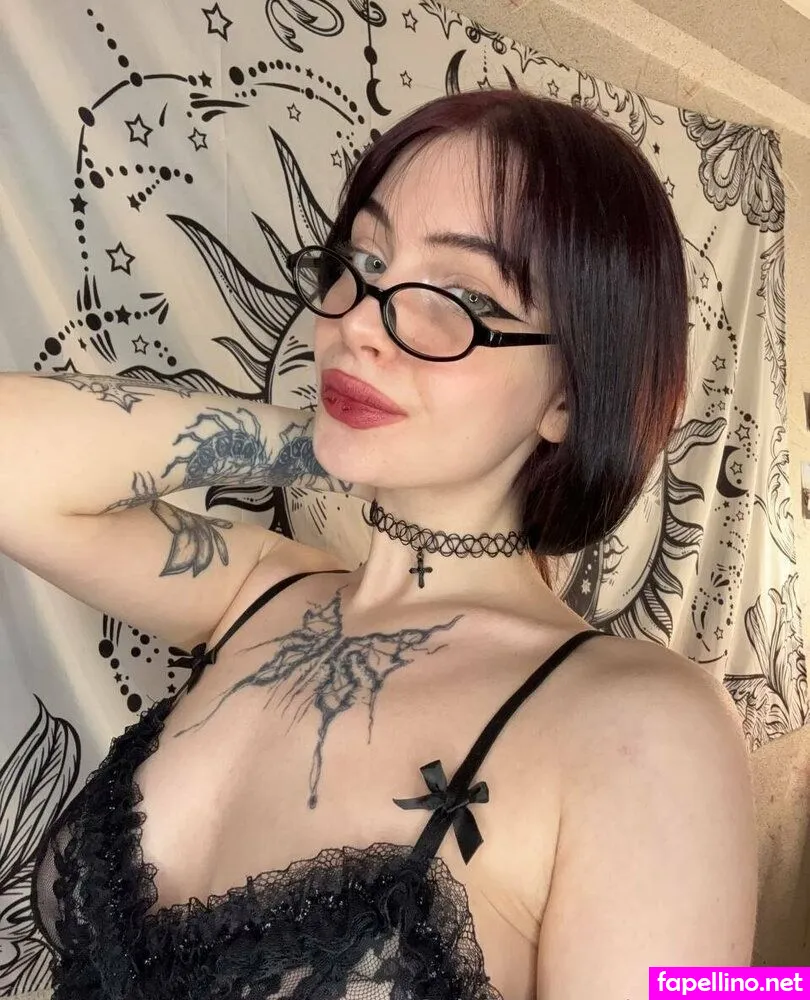 itsurgothgirl, y0urgothgirl Nude Leaked OnlyFans Photo #oFS1mgGAT7