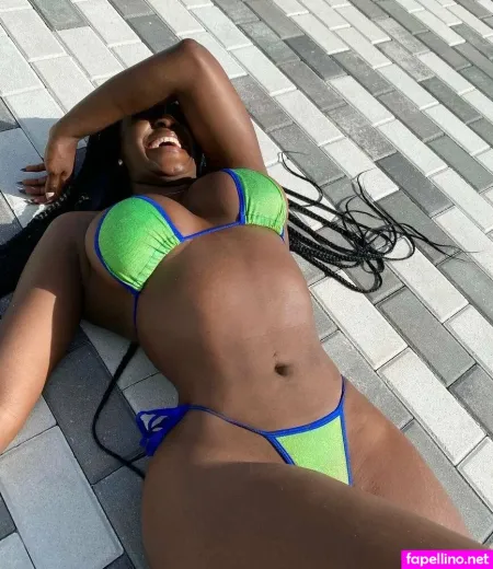 Yababeth OnlyFans Thumbnail #xdVPOzKq0N