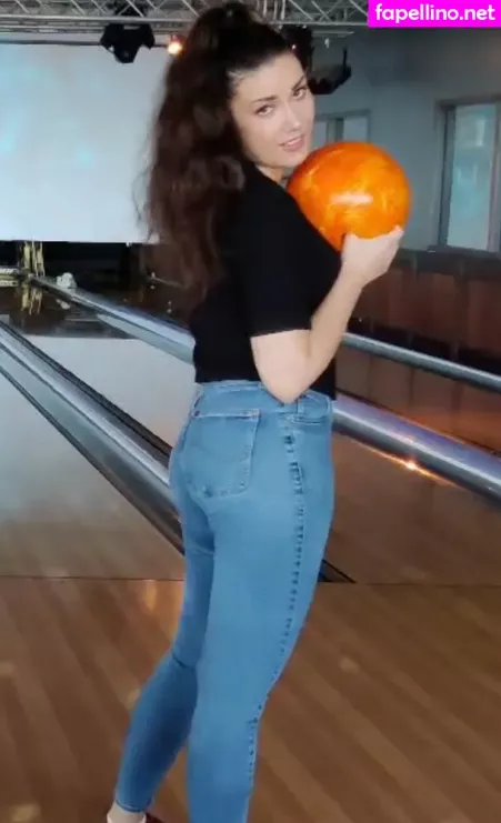 Yabbe OnlyFans Thumbnail #Ey6rpvJJzN