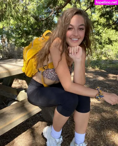 Yagirldubsie OnlyFans Thumbnail #VzzI1iL9un