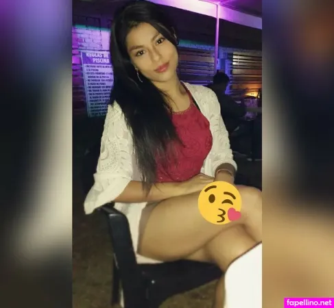 Yakelin Ramos OnlyFans Thumbnail #Wj3JJg95Gy