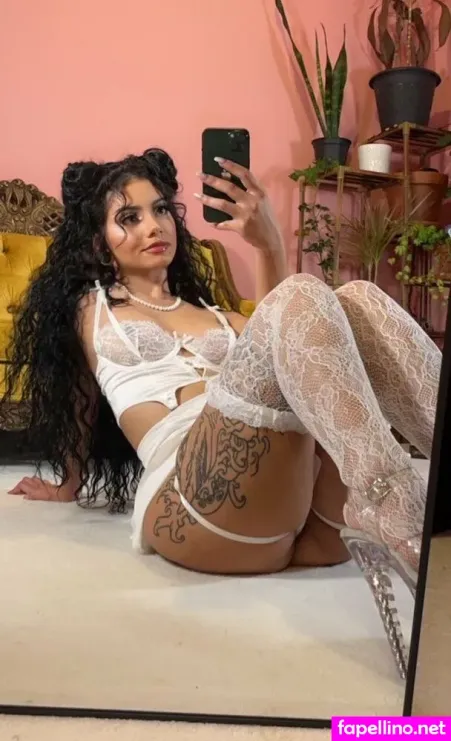 Yalissa OnlyFans Thumbnail #VBh2WgYG1A