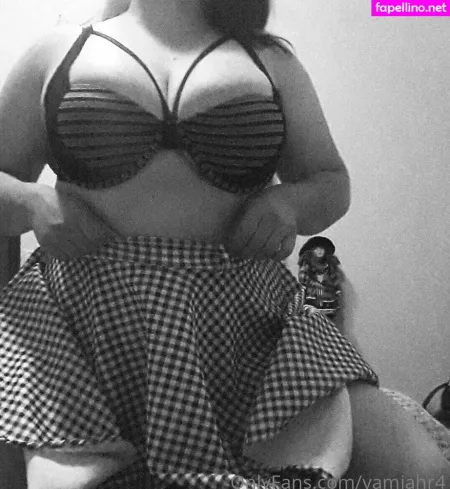 Yamiahr4 OnlyFans Thumbnail #bUe5bK29FB