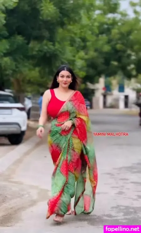 Yamini Malhotra photo