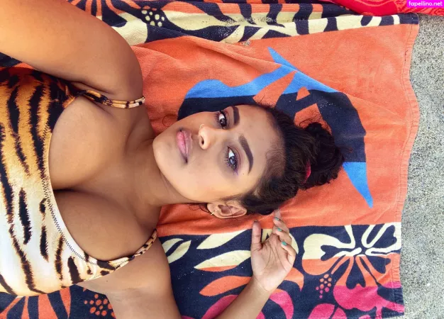 Yamini Nambimadom OnlyFans Thumbnail #ktMa4vXQDA