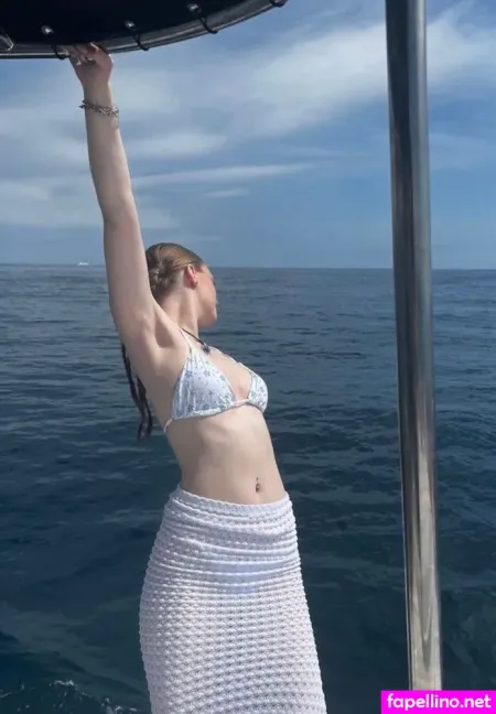 Yana Clare OnlyFans Thumbnail #4tj5wSdvpB