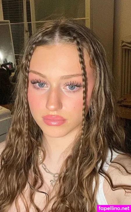 Yana Clare OnlyFans Thumbnail #8Dd1iucQ6H