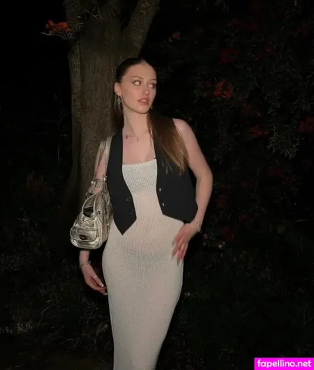 Yana Clare OnlyFans Thumbnail #P19GGdnwlj