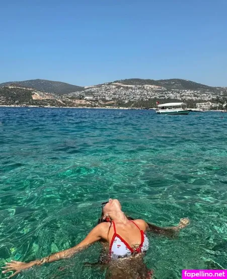 Yana Dombrovskaya OnlyFans Thumbnail #srdcGYVpMr