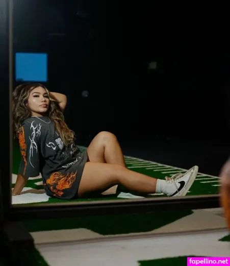 Yanelly OnlyFans Thumbnail #OlNeDMrtzC