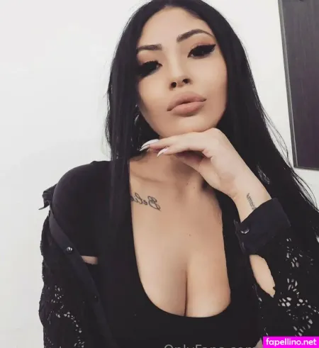 Yanica8 OnlyFans Thumbnail #b8jftSt6RJ