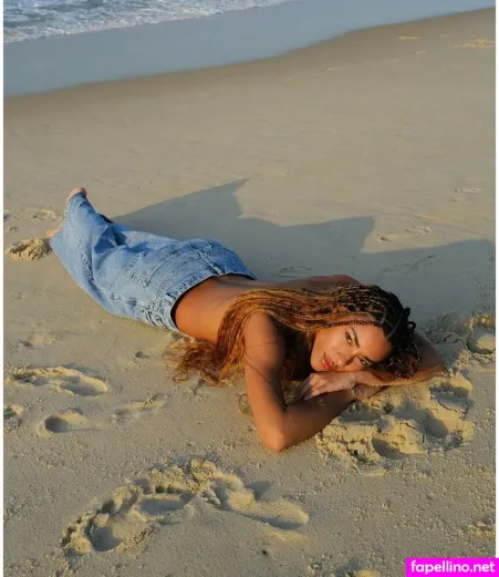 Yara Charry OnlyFans Thumbnail #wdz6T2Bxm7