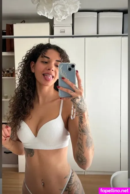Yara Issy OnlyFans Thumbnail #1Xnictgk37