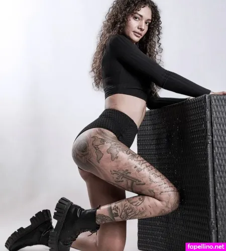 Yara Issy OnlyFans Thumbnail #8zN1ATr7R1