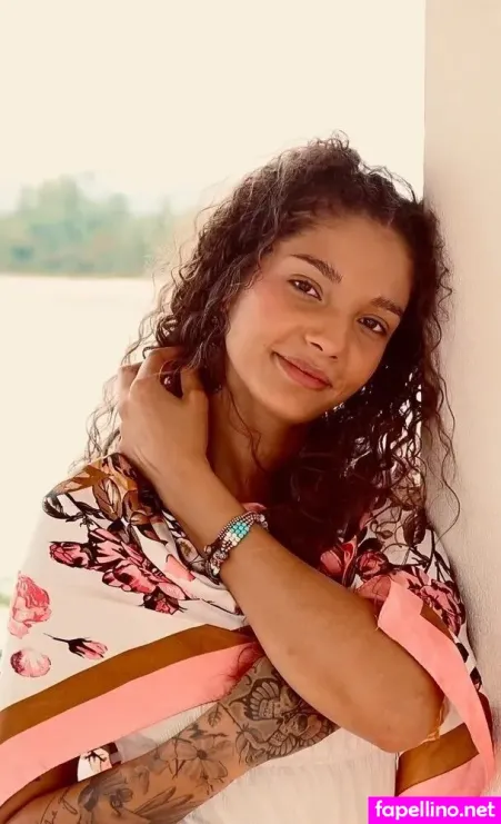 Yara Issy OnlyFans Thumbnail #CugS9vvz2U