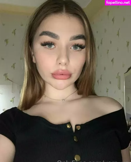 Yara Ya OnlyFans Thumbnail #qXevJXNKcS