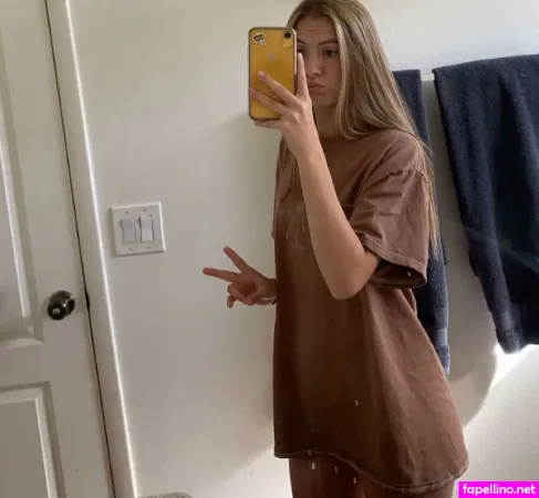 Yaret987 OnlyFans Thumbnail #Pz9XaLM8EK