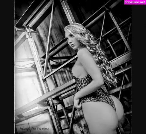 Yarinchen0402 OnlyFans Thumbnail #U58Rz8lc15