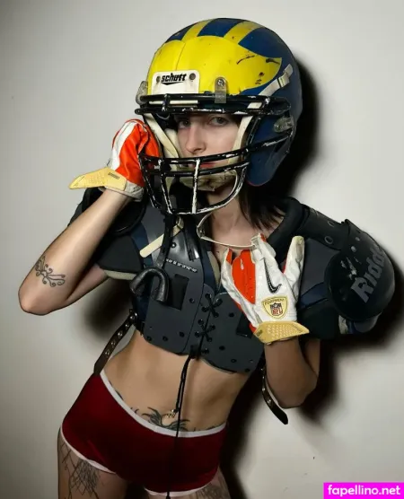 Yaroslavakraz OnlyFans Thumbnail #NT4B95C7JV