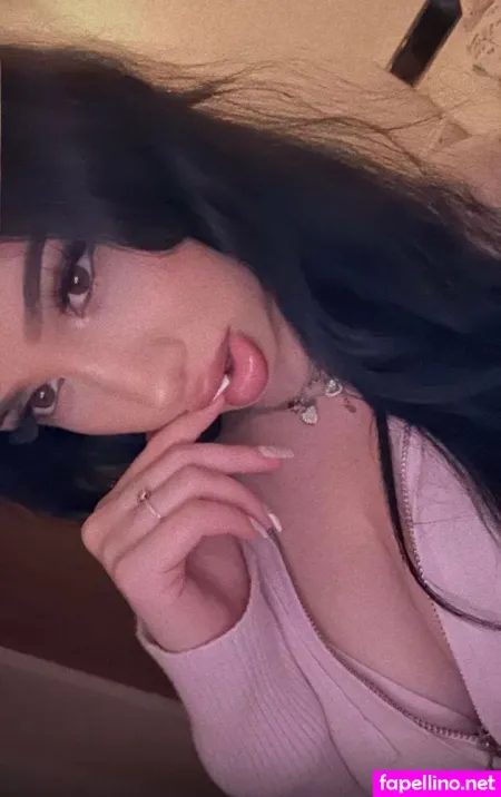 Yasilisches 2 OnlyFans Thumbnail #0mWDptxiVk