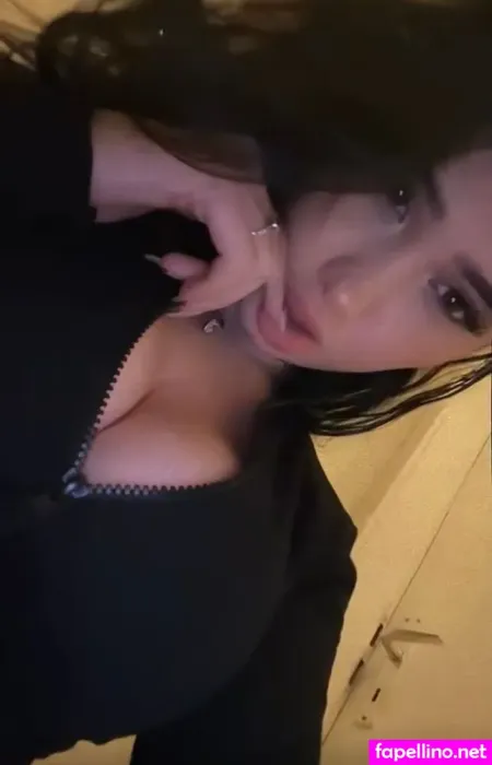 Yasilisches 2 OnlyFans Thumbnail #BNyatA1D49