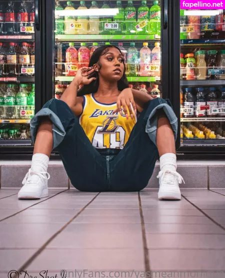 Yasmeanmonique OnlyFans Thumbnail #AxMZacjHe8