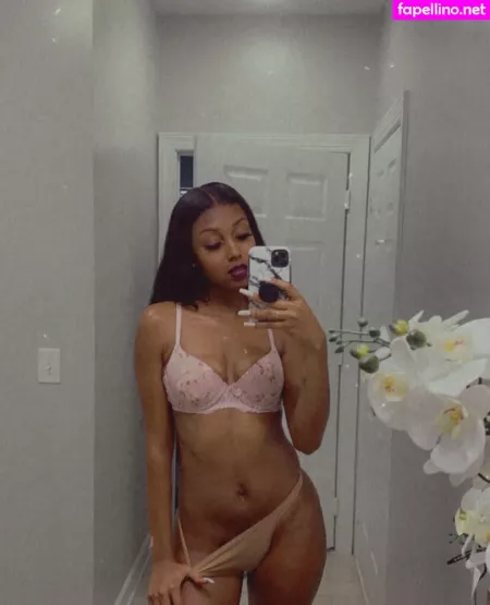Yasmeanmonique OnlyFans Thumbnail #zCOIejWRK6