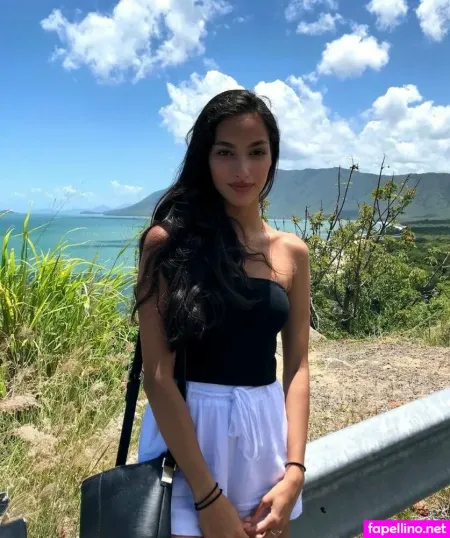 Yasmin Goveas OnlyFans Thumbnail #JqjX11a2ik