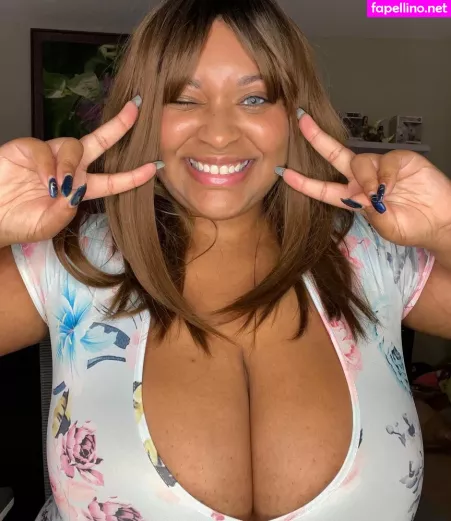 Yasmin Irl OnlyFans Thumbnail #IyEp3hUydp