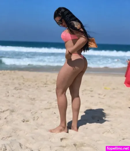 Yasmin Montenegro Main Profile Photo