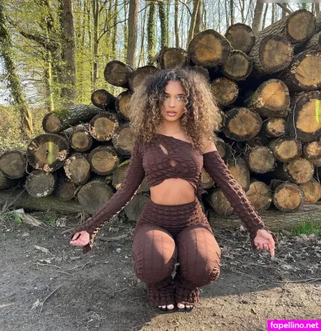 Yasminaamts OnlyFans Thumbnail #79mqM95BS7