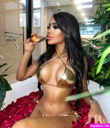 Yasmine Eve OnlyFans Thumbnail #GEjUVyrLq0