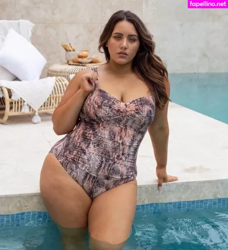 Yasmine Minovski OnlyFans Thumbnail #jEgCwt5iPx