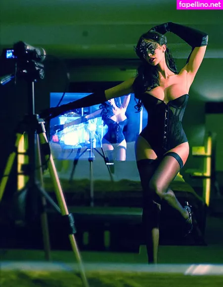 Yasmine Petty OnlyFans Thumbnail #8uuQfV0gPX