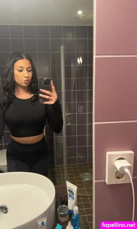 Yasmine101 OnlyFans Thumbnail #BBhQ6NWb45