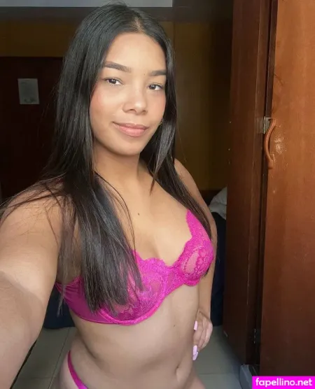 Yasminlopezz OnlyFans Thumbnail #qig8QvNfPK